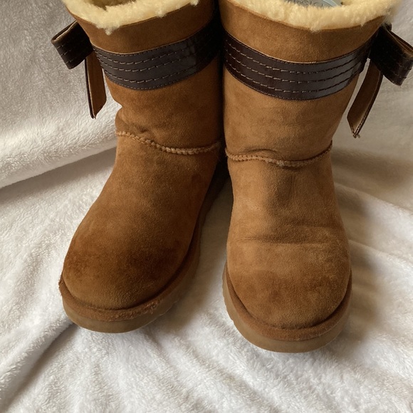 UGG Josette 1003174 Chestnut Boots. Size 10 - Picture 7 of 17